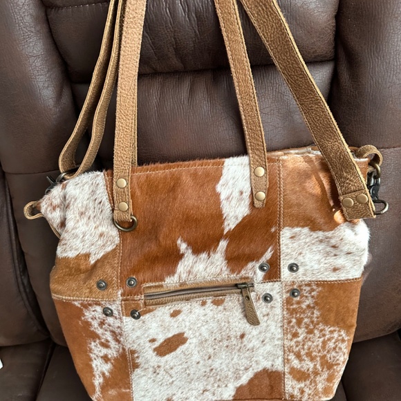 Purse - Picture 2 of 3